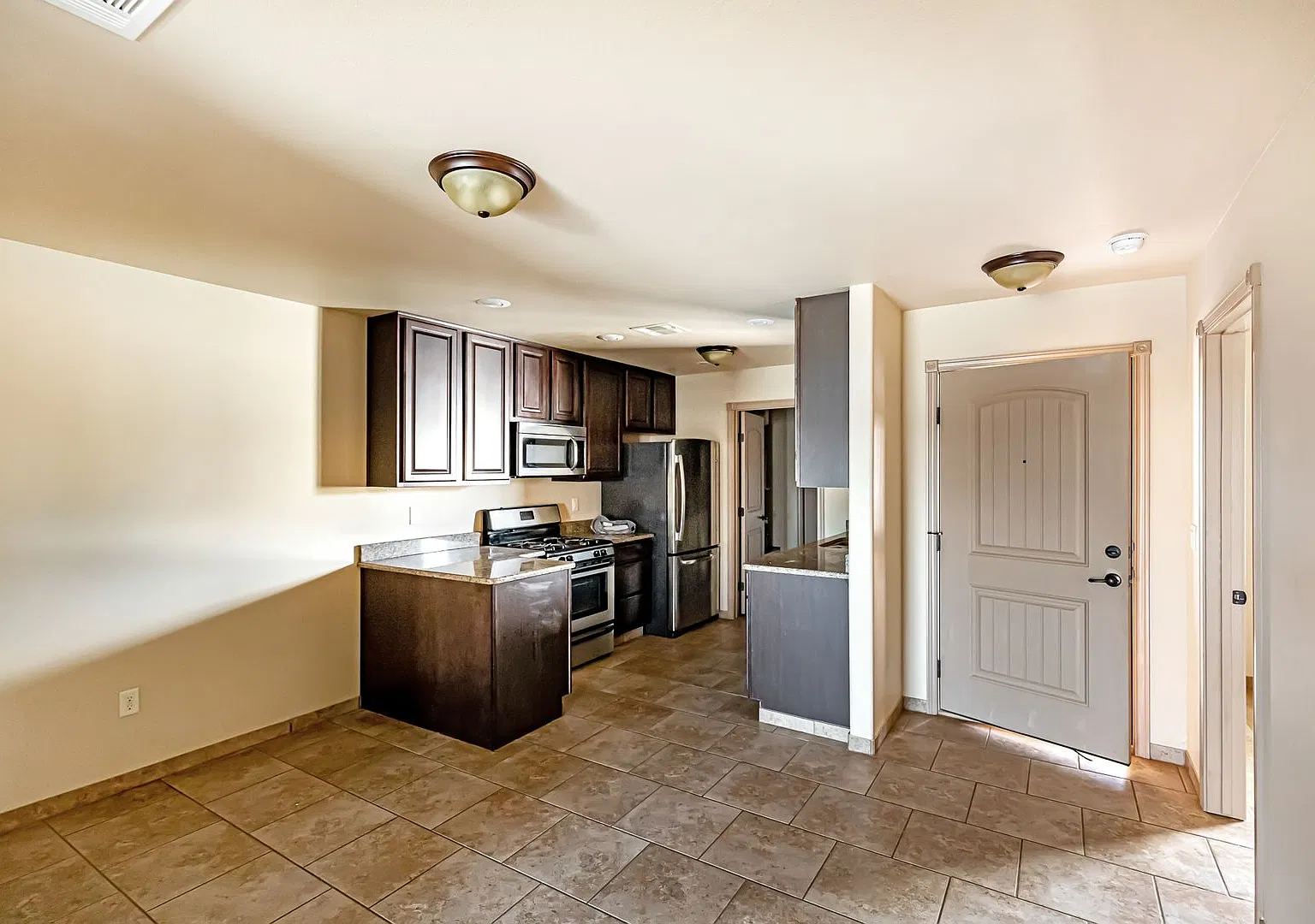Cute 3 bedroom 2 bath home! — Photo 4