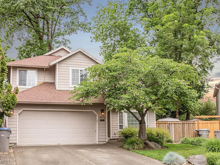 8471 SW Bonaventure Ln — Photo 1