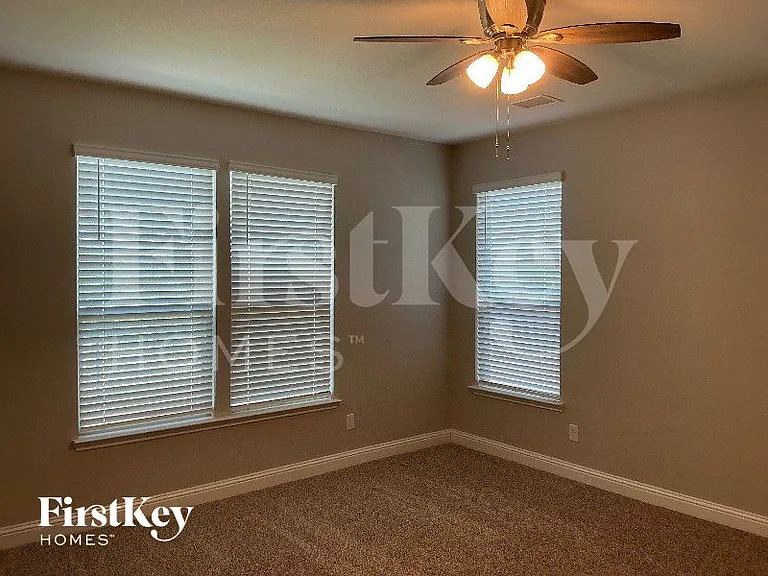 2501 Walker Ave — Photo 7