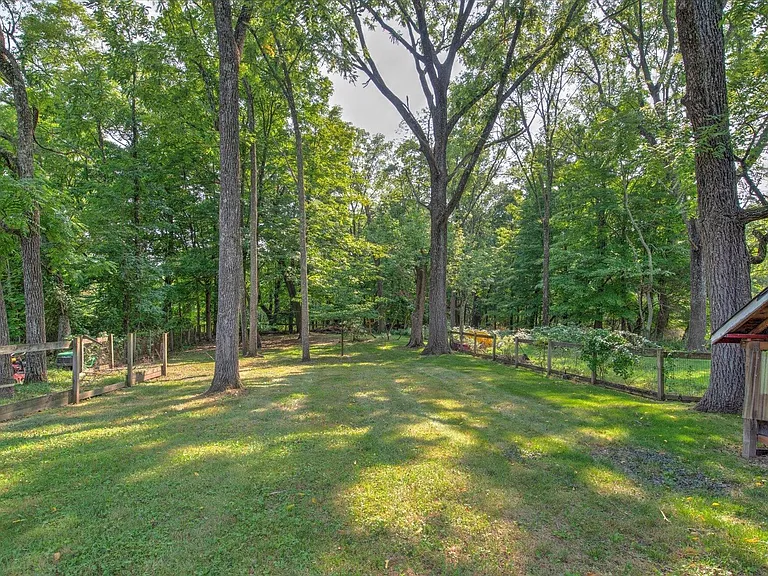 286 Whitesville Rd — Photo 10