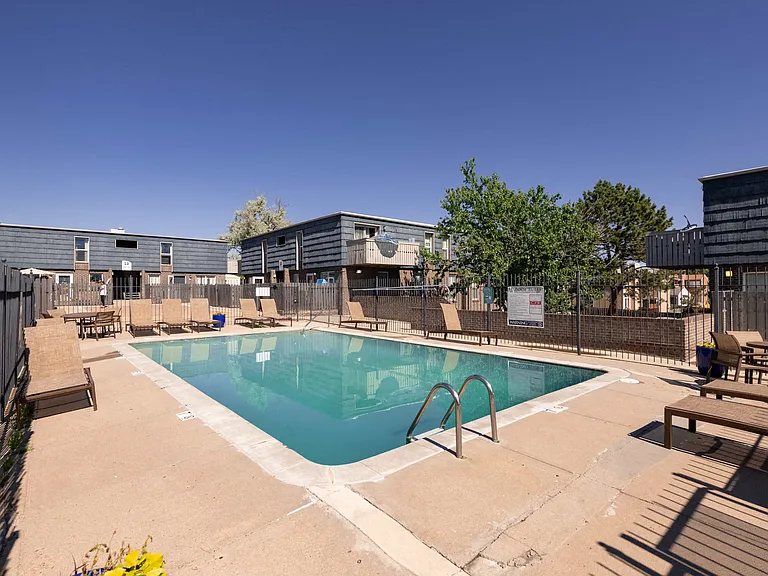Webster Lake Apartments — Photo 22
