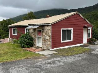 3232 E Ridgecrest Rd, Bluefield, WV 24701
