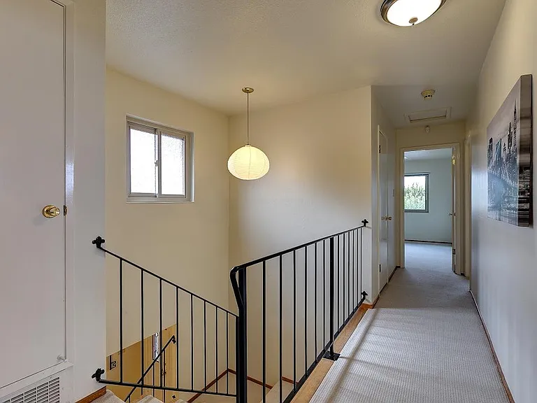 1462 Lillian St — Photo 21