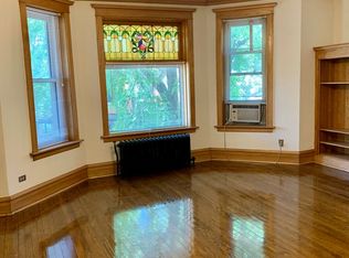 2920 N Burling St #2924-2, Chicago, IL 60657