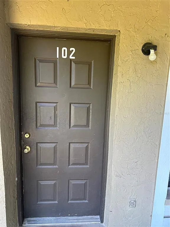 2 bed, 2.0 bath, 912 sqft, $1,450 — Photo 3