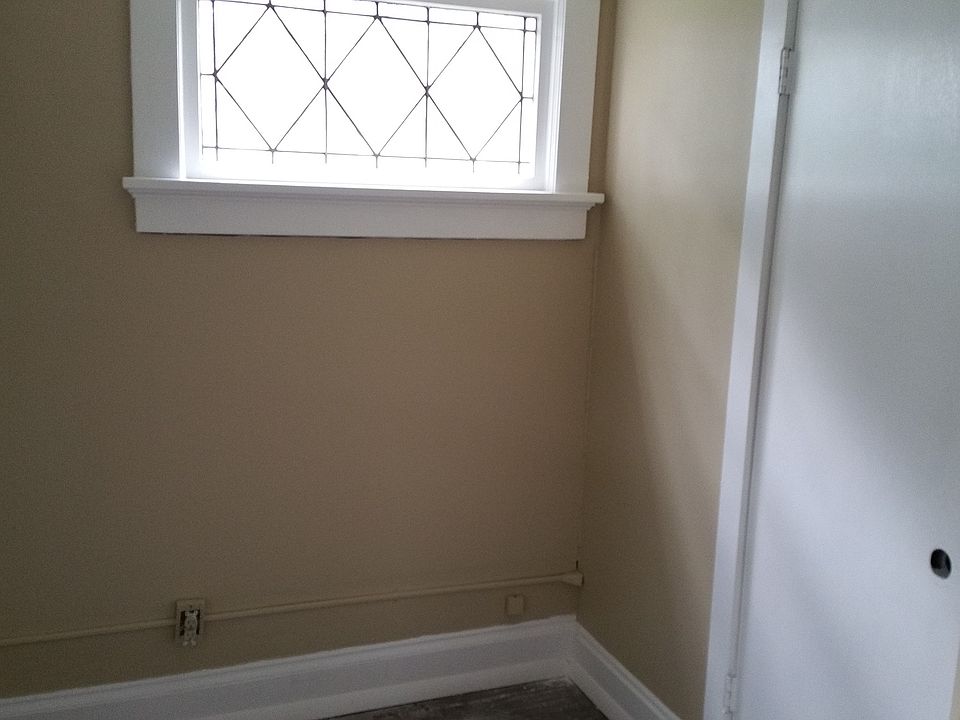 Smaller Bedroom