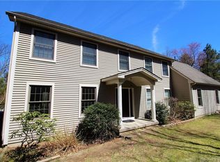 10 Shannon Dr, Barkhamsted, CT 06063