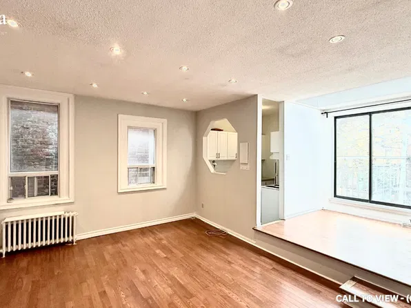 54 Major St #4, Toronto, ON M5S 2L1