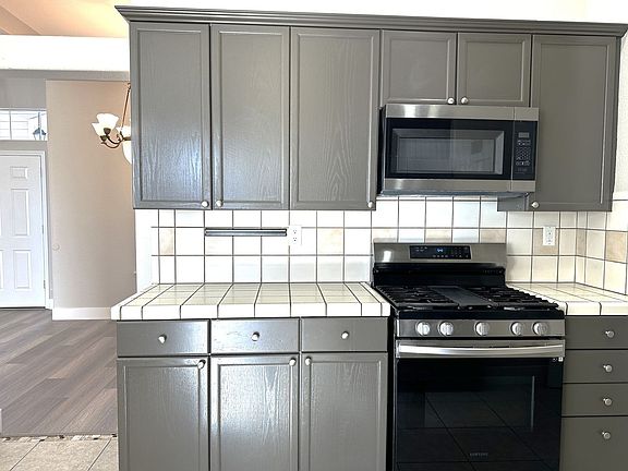 3rd image of 7409 Sansol Dr