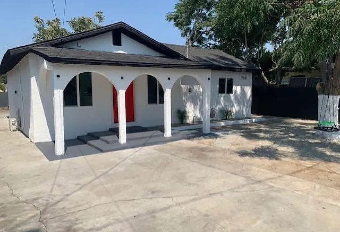 2 bed, 900 sqft, $2,800 — Photo 2