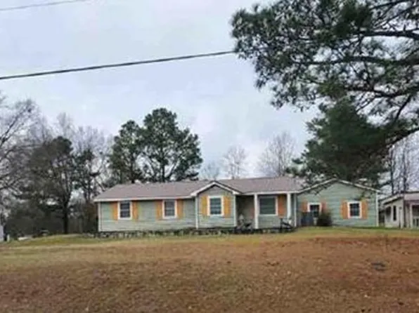 279 McCain Ln, Notasulga, AL 36866