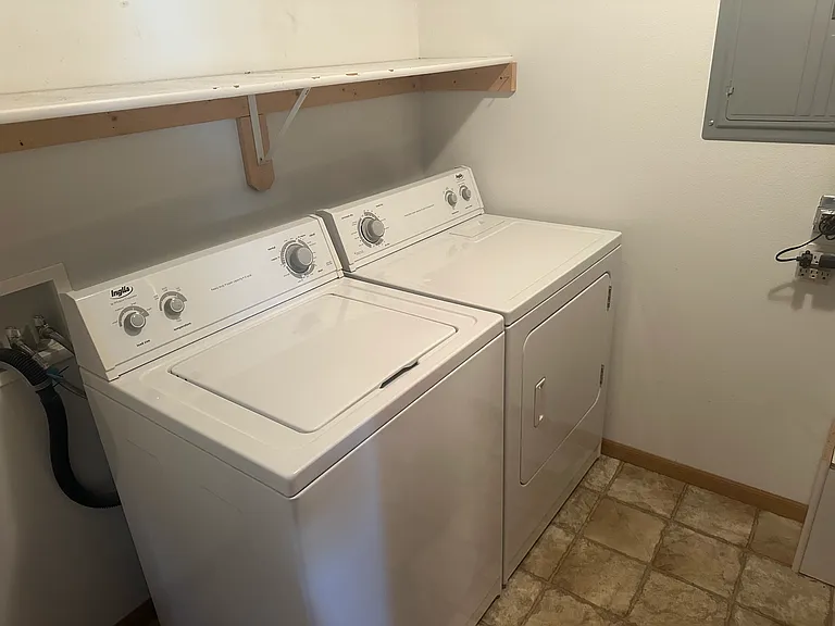 DBK Brandon Townhomes — Photo 53