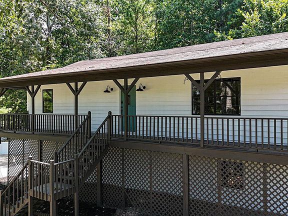 4th image of 3765 Dixie Court Dr SE