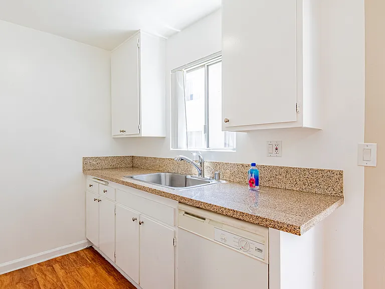 Northgate Apartments — Photo 29