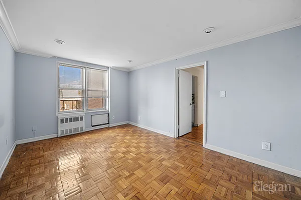 Sold by Elegran | media 7