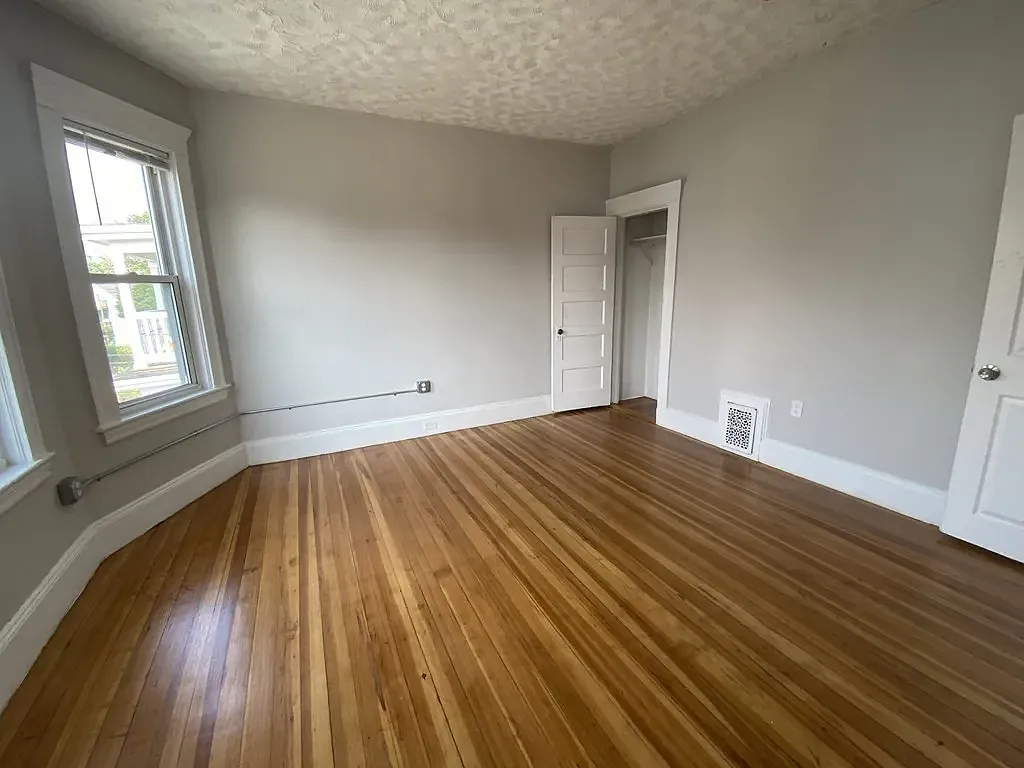 4 bed, 1643 sqft, $3,700 — Photo 4