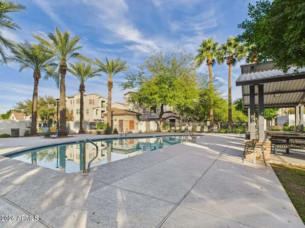 2367 E HUNTINGTON Drive, Phoenix, AZ 85040