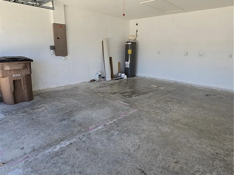 2122 NE 13th Pl — Photo 23