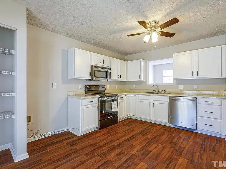 3615 Sana Ct — Photo 24