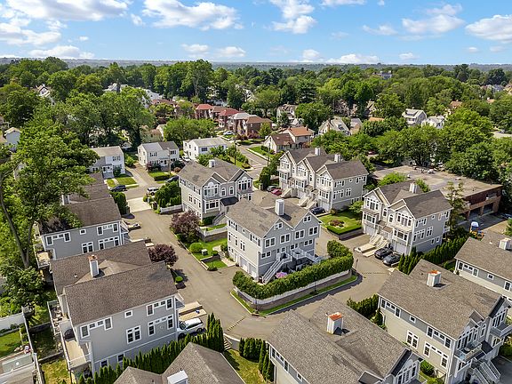 4 Arbor Glen