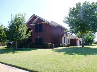 2705 11th St N, Texas City, TX 77590