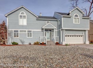 102 Glimmer Glass Cir, Manasquan, NJ 08736