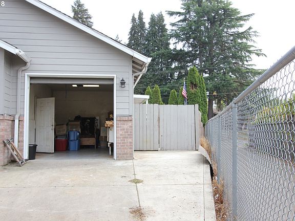 2nd image of 9901 NE 27th Ct