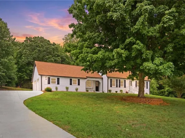 3721 Herchel Ln, Winston Salem, NC 27106