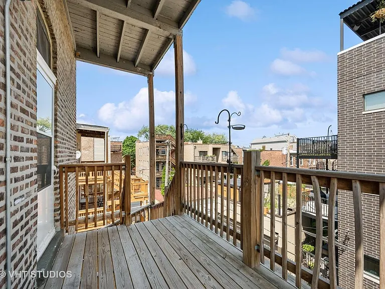 843 N Hoyne Ave #3R — Photo 3
