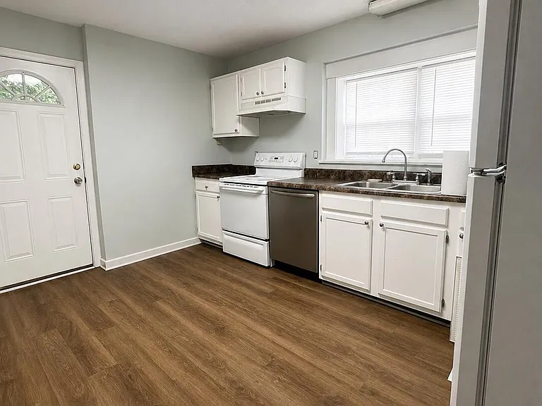 1303 King St — Photo 4