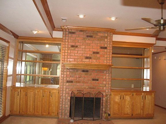 2nd image of 768 E Birwin St