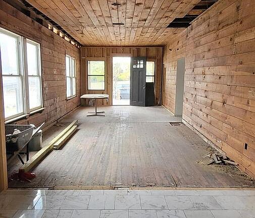 5th image of 1422 W ASHBY PL