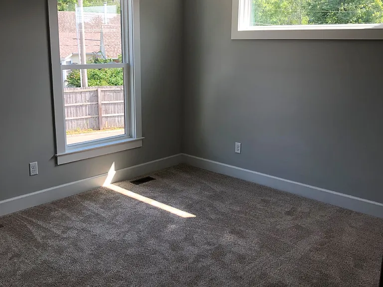 1002 Dansby Dr — Photo 3