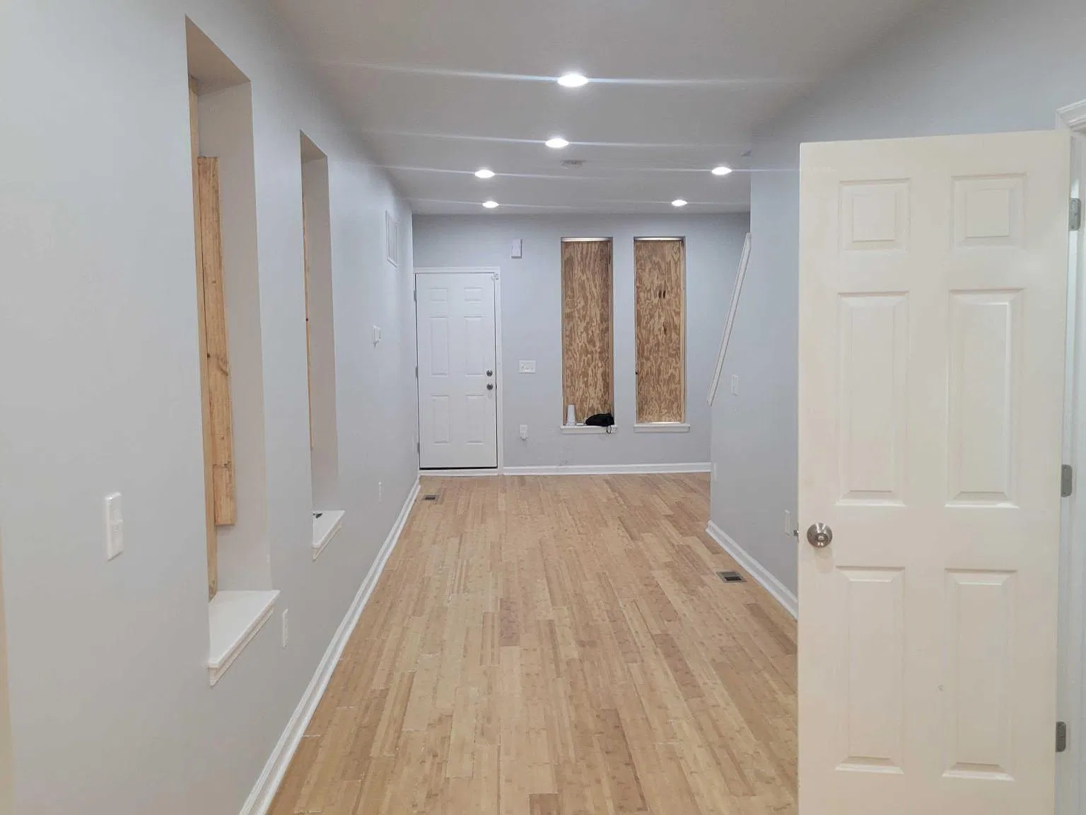 3 bed, 1.5 bath, $1,500 — Photo 2
