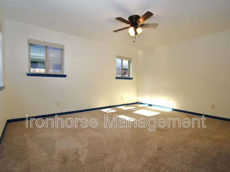 502 Sanders Ave — Photo 15