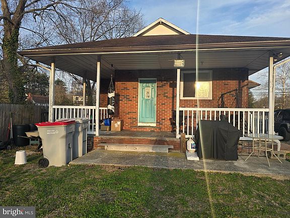 3rd image of 300 N Orchard Rd