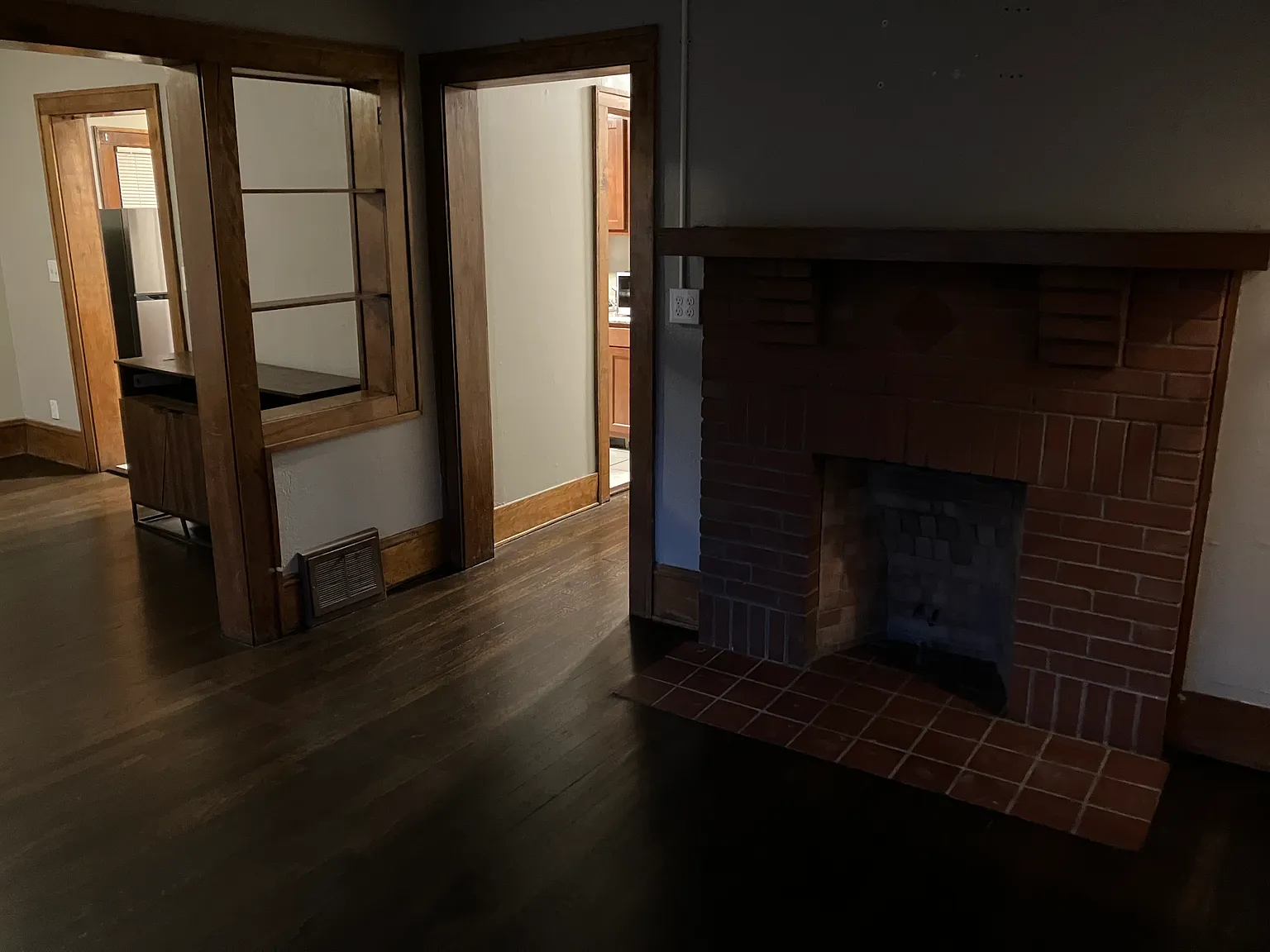 2 bed, 1100 sqft, $1,000 — Photo 4