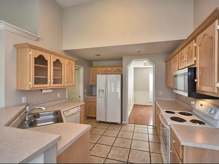 4001 Falliston Dr — Photo 15