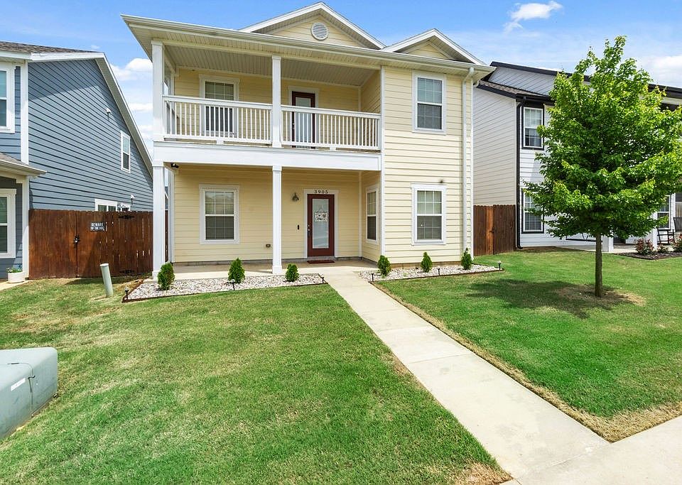 1st image of 3905 SW Peachwood Dr