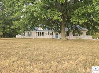 703 NE 102p Rd, Clinton, MO 64735