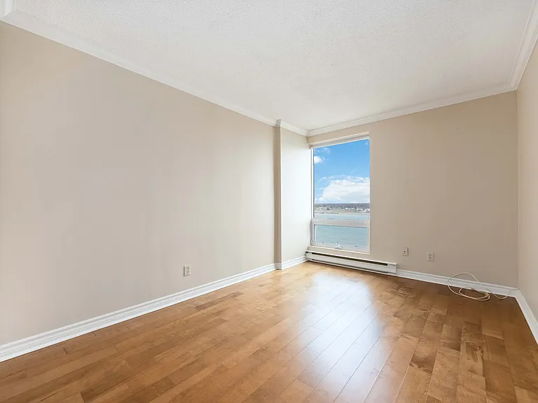 155 Front St N #1306 — Photo 17