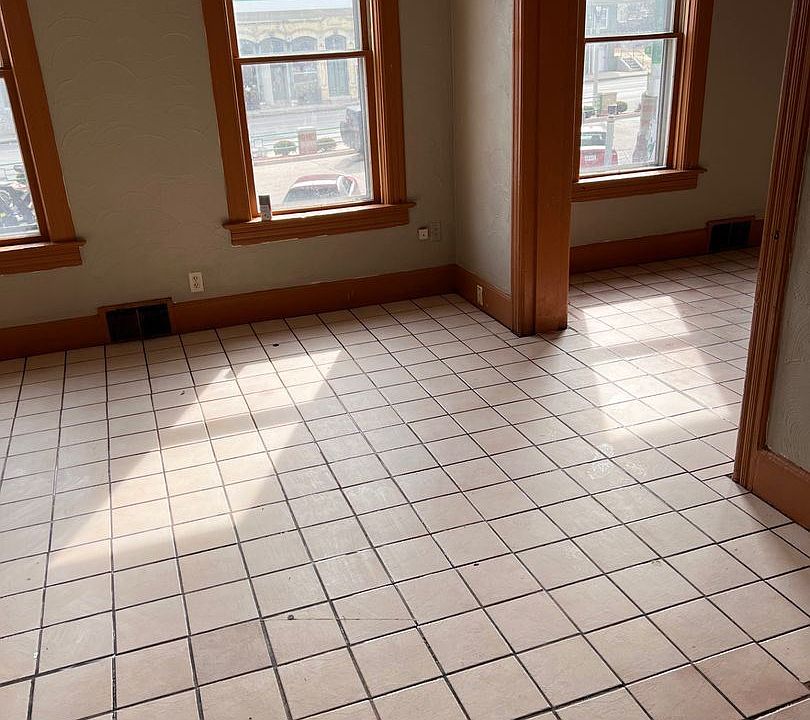 2nd image of 727 S 9th St #10952992