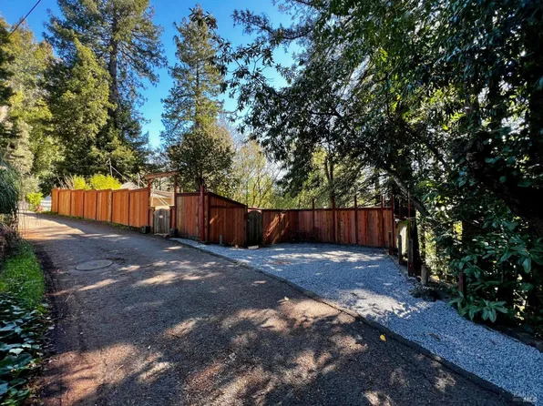 16017 Palo Alto Drive, Guerneville, CA 95446