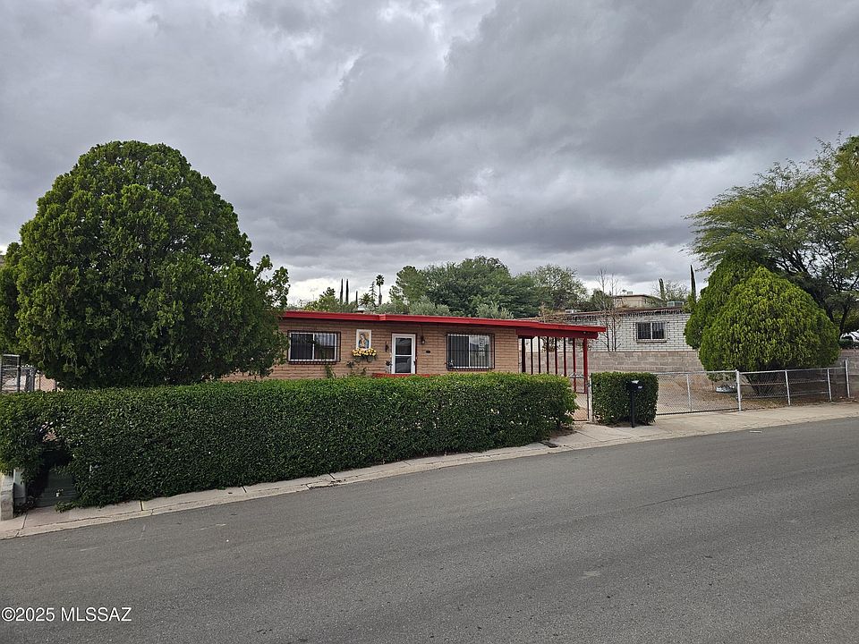 1st image of 2337 N Calle Santa Ana