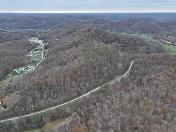 6 McComas Rd, Salt Rock, WV 25559