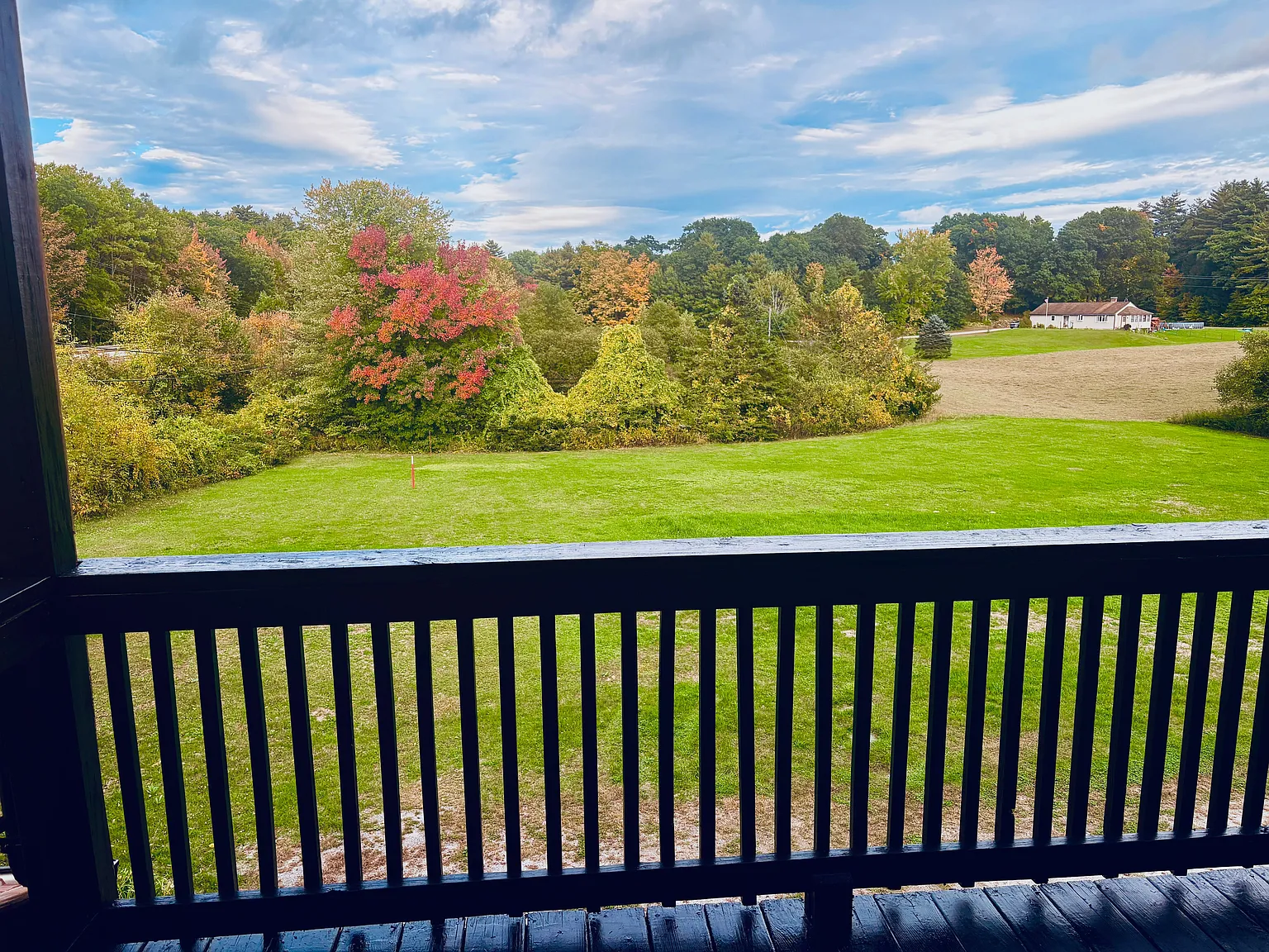 Sunny & Spacious Henniker Apartment Near Pats Peak, Downtown & NEC — Photo 4