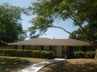 912 Peach Ln, Desoto, TX 75115