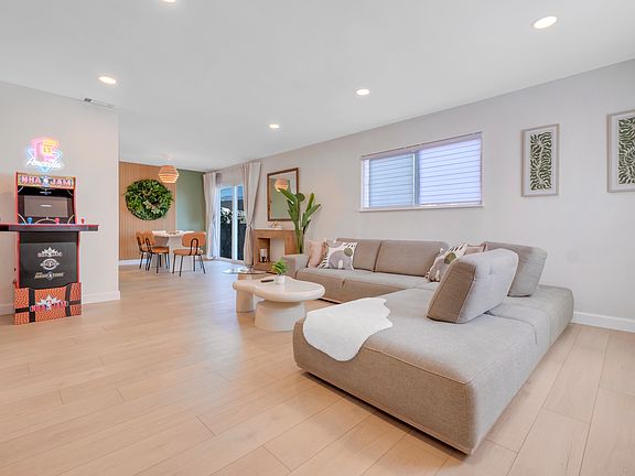 3rd image of 5116 Sereno Dr APT A