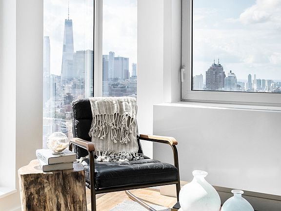 4th image of 125 Delancey St APT 2502