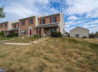 3446 Foxfield Cir, Perkiomenville, PA 18074